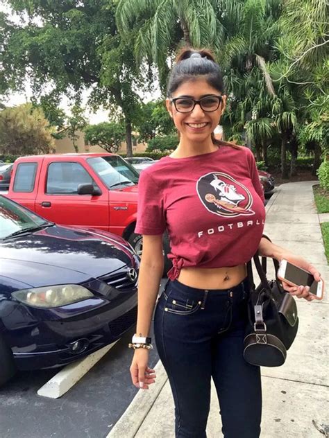 porno mis khalifa|Mia Khalifa